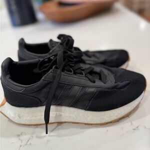 Adidas Women’s Retropy E5 - Size 6.5. - Black